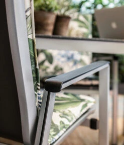 MWH Alu-Stapelsessel Elements -Gardena Store 5325733 WE DE 001 StapelsesselElements